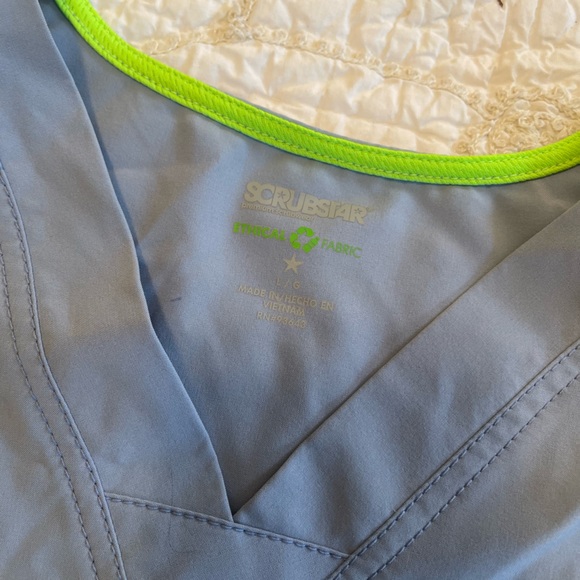 Scrub top - Picture 2 of 2